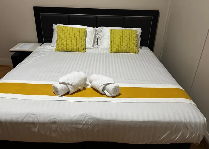 Jerilderie Hotel - Pub, Restaurant & Accommodation