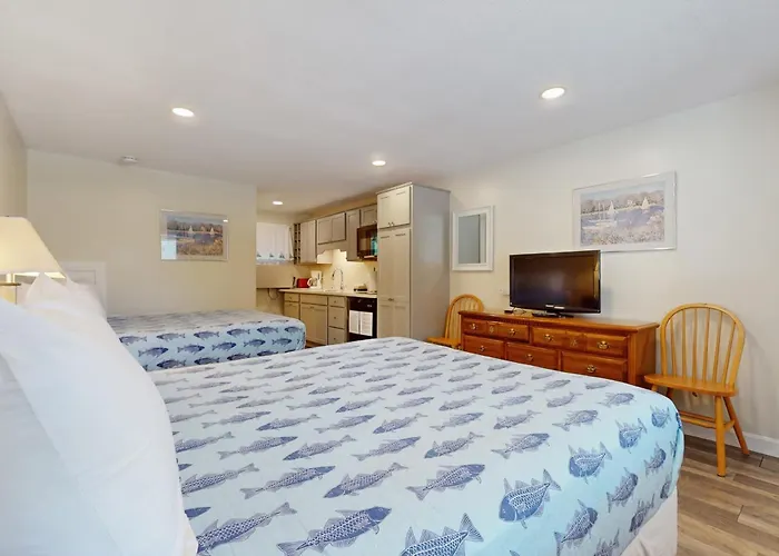 Quintessential Room By The Sea - Holiday House #M8