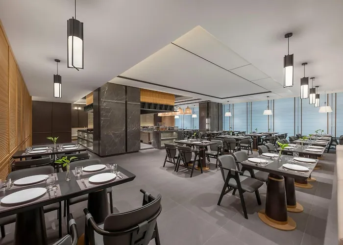 Hawthorn By Wyndham Yueyang Railway East Station