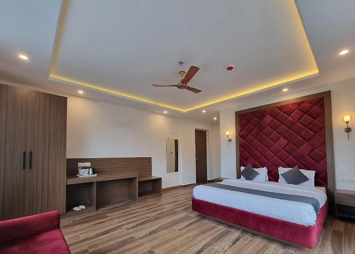 Hotel Luxe Vista Dalhousie By Snow Crest