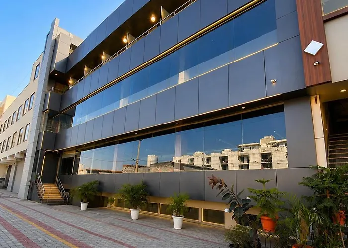 Hotel Jbx Regency Zirakpur Chandigarh # Family Hotel # Top Rated Property