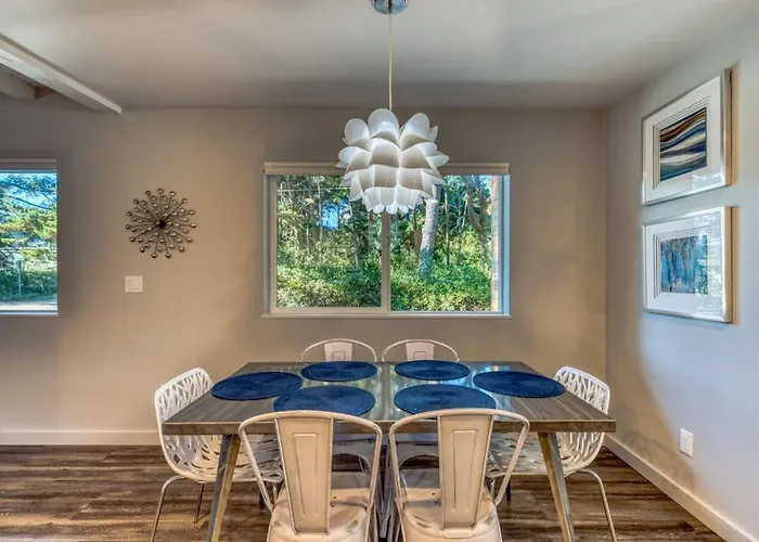Stunning New Home With Furnished Deck & Easy Beach Access