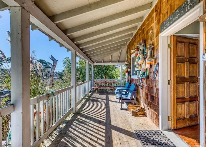 Private Hot Tub & Easy Access To The Beach - Dogs Are Welcome