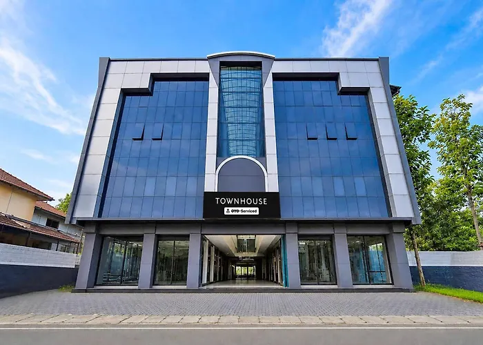 Townhouse Kozhencherry Formerly The Beige Hotel