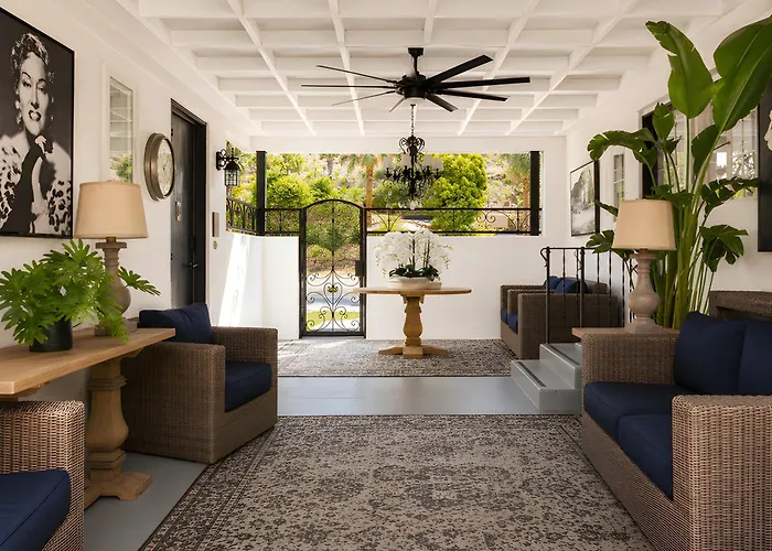 Gloria Palm Springs