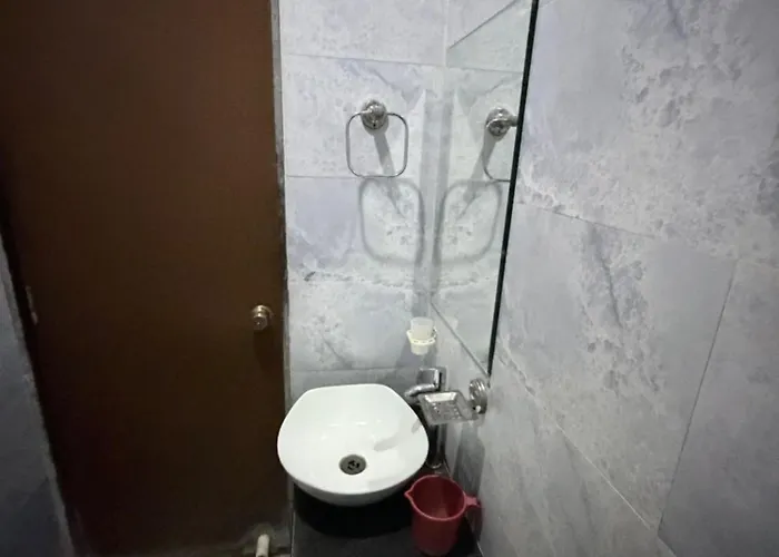 Hotel Sr Executive, Akola