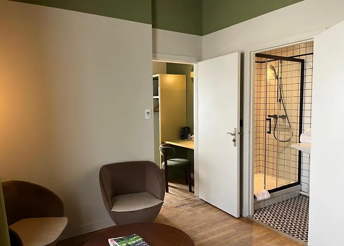 Monsieur Jules Hotel Clamart
