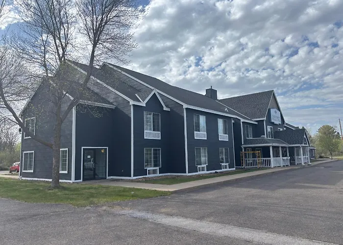 Garrison Inn And Suites