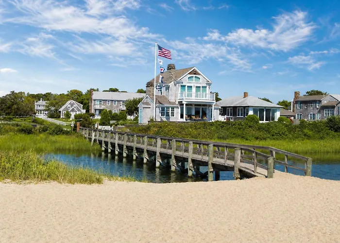 Colonial Acres Resort