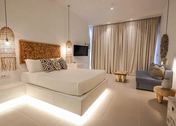 Delfini Beach Hotel & Suites
