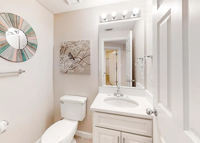 Well-Appointed Condo With Amazing Views Pool & Hot Tub - Close To Beach