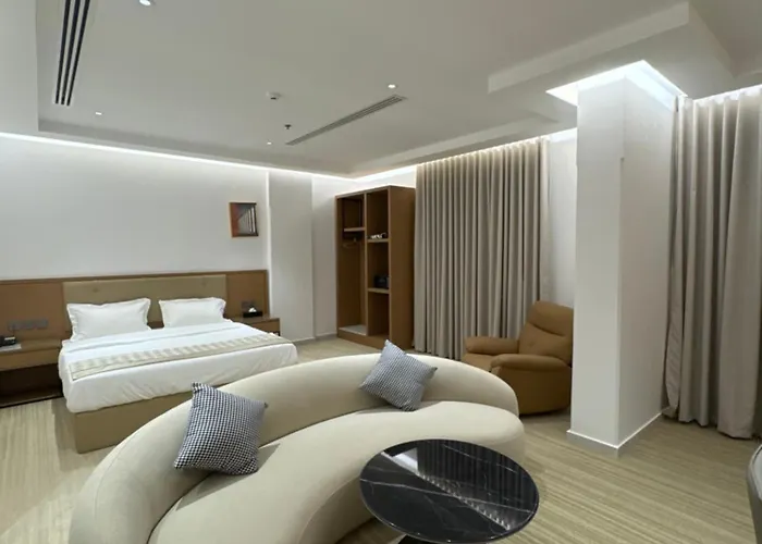 East Hills Apartments إيست هيلز للشقق المخدومة