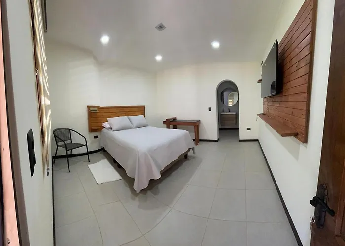 Serena Colonial Hotel