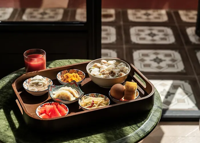 Dunhuang Muzhou Oasis Hotel