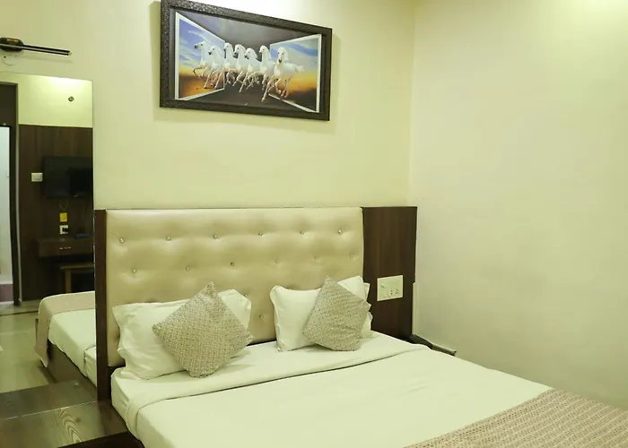 Luxury Rooms By Hotel Hari Palace