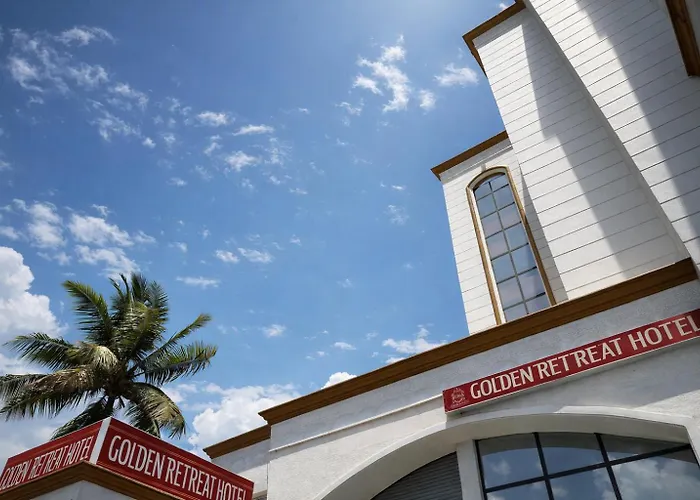 Hotel Golden Retreat - At Anand Railway Station