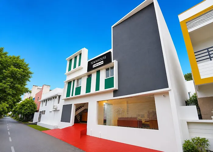 Townhouse Erode Bus Terminal Formerly Everest Viji Residency