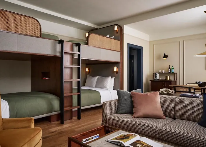 Cincinnati'S Fidelity Hotel