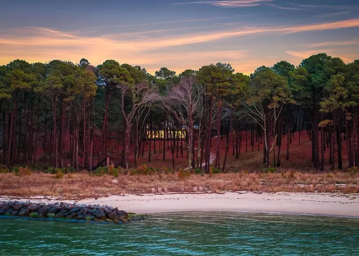 Cape Charles - Beach Access & Hot Tub
