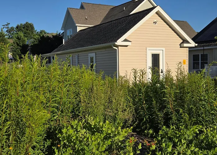 Garden Guest Cottage