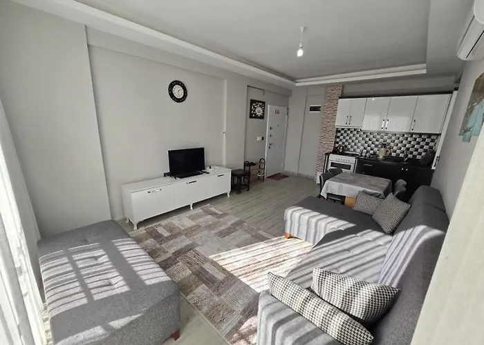 Perfectly Located Holiday Stay In Side Walking Distance To The Beach