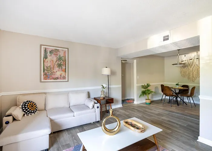 Cozy Work & Stay Apartment In Birmingham