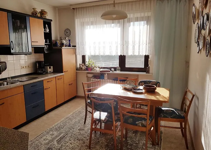 Großzügige Ferienwohnung in Borna im Neuseenland