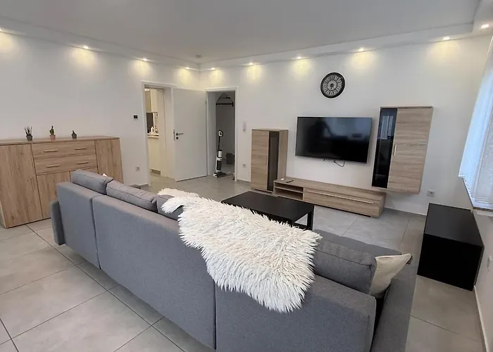 Modern Apartment For 7 Foosball Table, Gym, Garden