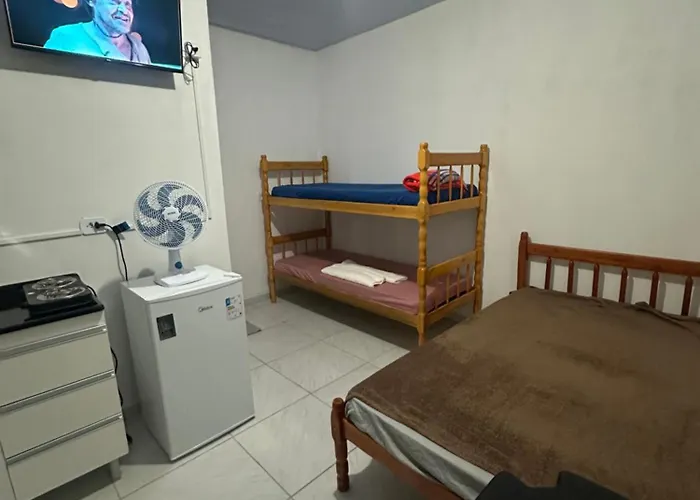 NOVO, Apto Completo com Cozinha, Banheiro privativo, Internet rápida e Estacionamento