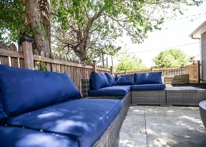 Hottub Epicgameroom Firepit Farnam Fieldhouse