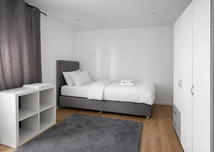 Frankfurt West Airport Apartment