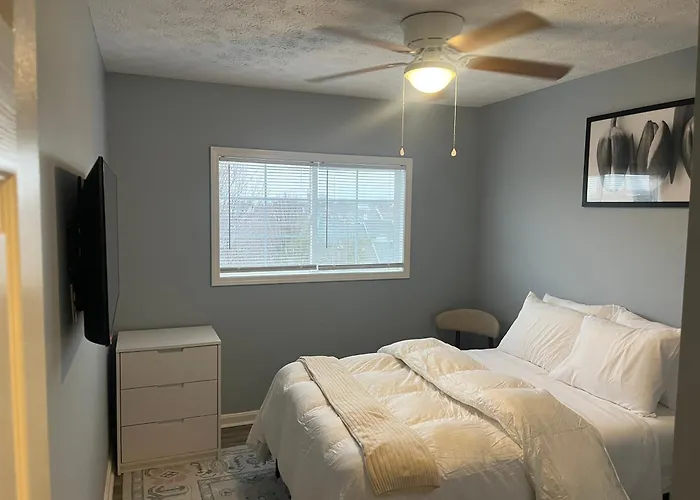 Stylish 3Br Townhouse