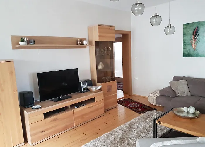 Großzügige Ferienwohnung in Borna im Neuseenland