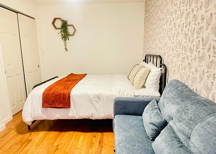 Cambridge Studio With Steps To Kendall Mit