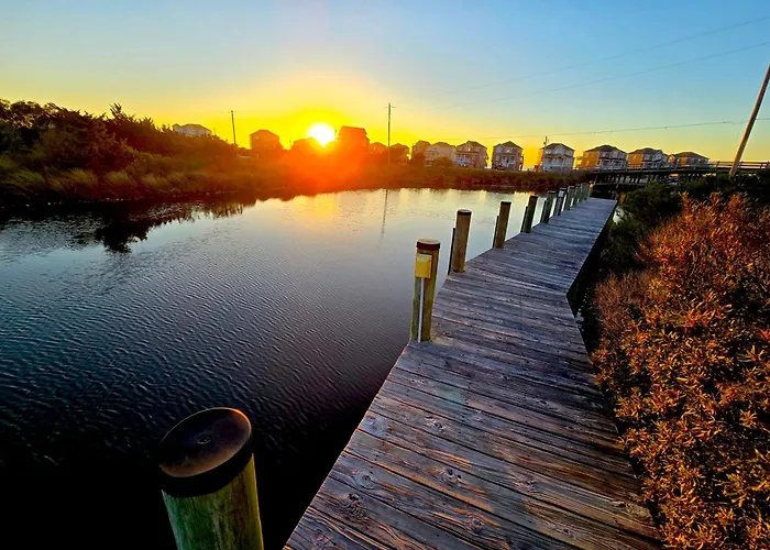 High Wind Daze - 2 Bed, 2 Bath Penthouse With Incredible Sunset Views And Water Access