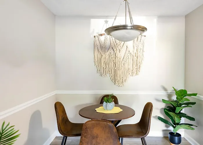 Cozy Work & Stay Apartment In Birmingham