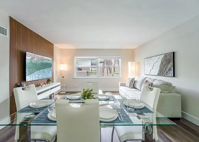 Boca Raton Apartment With 2 King Bedrooms And Pool - Near Fau