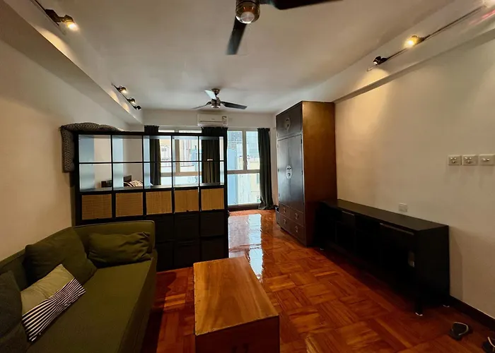 Hk Studio With Private Roof & Kitchen - Walk-Up No Lift