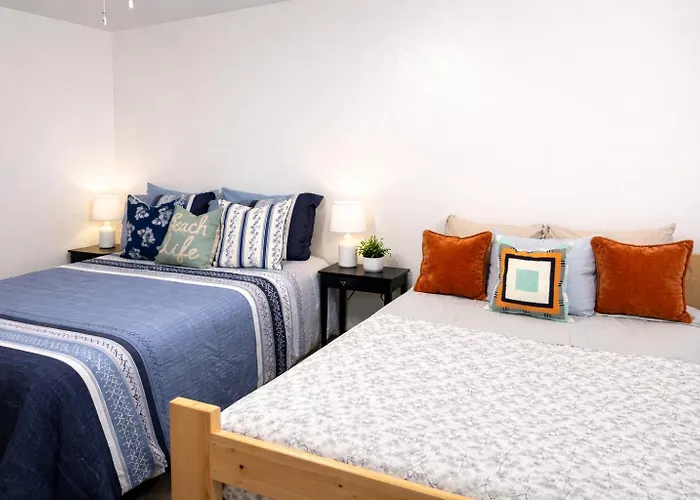 Beautiful Stay Near Downtown In Oleander Sunset
