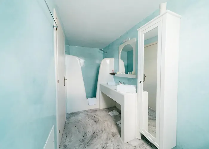 Almond Deluxe Suite