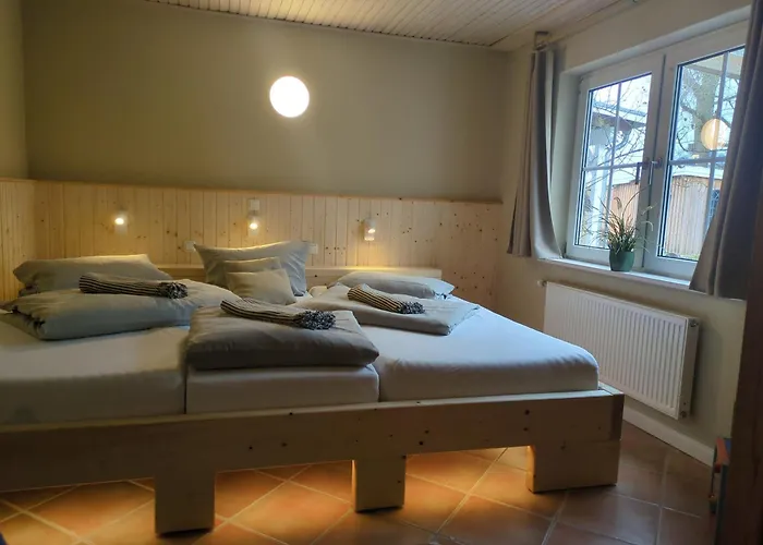 Erdgeschoss, überdachte Terrasse, Familienbett, Holzfußboden