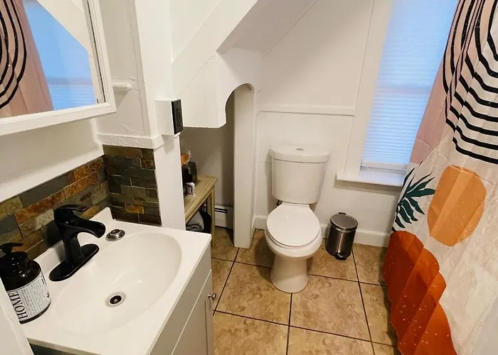 Cozy Two Bedroom On Munjoy Hill