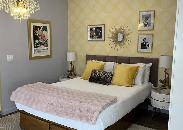 Suite 2- The American Hotel Dwtn Williams Bay