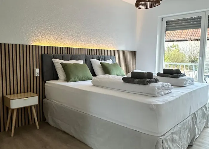 Teratop-Living, großzügige 3-Zimmer Wohnung, Zentrale Lage, Arbeitsplatz, Geschäftsreisen, kurze und lange Aufenthalte