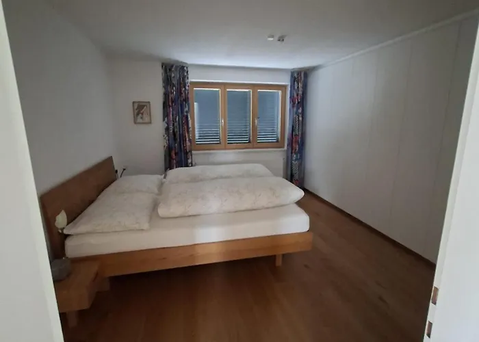 Moderne Wohnung im Grünen