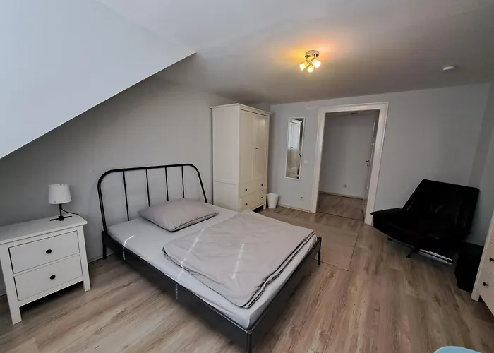Moderne Wohnung mit Gratis Parkplatz - zentral zwischen Bahnhof und Innenstadt