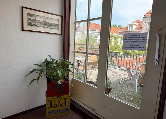 Hanzestadslogement "De Leeuw", Logies In Het Centrum Van Deventer