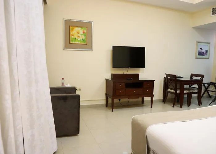 Clifton International Hotel