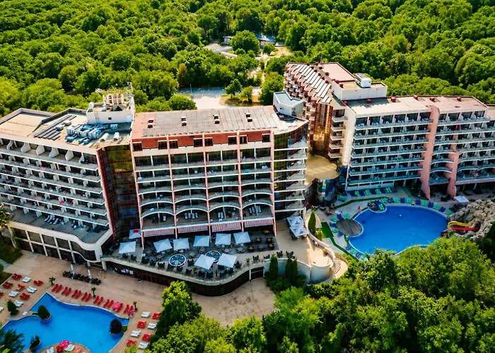 Apollo Spa Resort - All-Inclusive , Indoor & Outdoor Pools & Individual Ac In Every Room