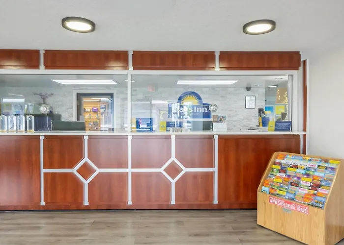 Days Inn By Wyndham Port Charlotte Town Center